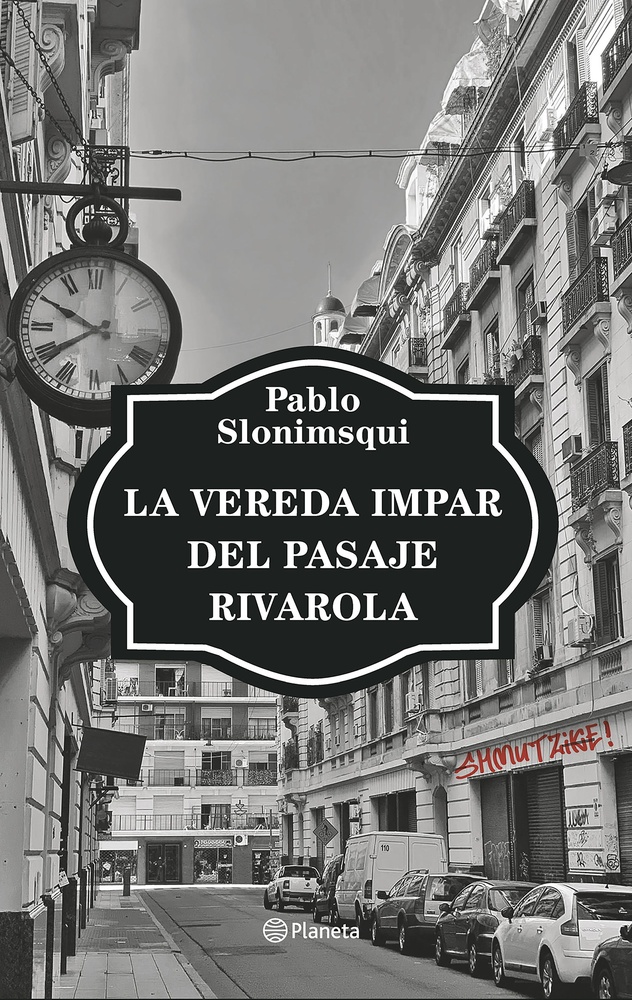 La vereda impar del Pasaje Rivarola