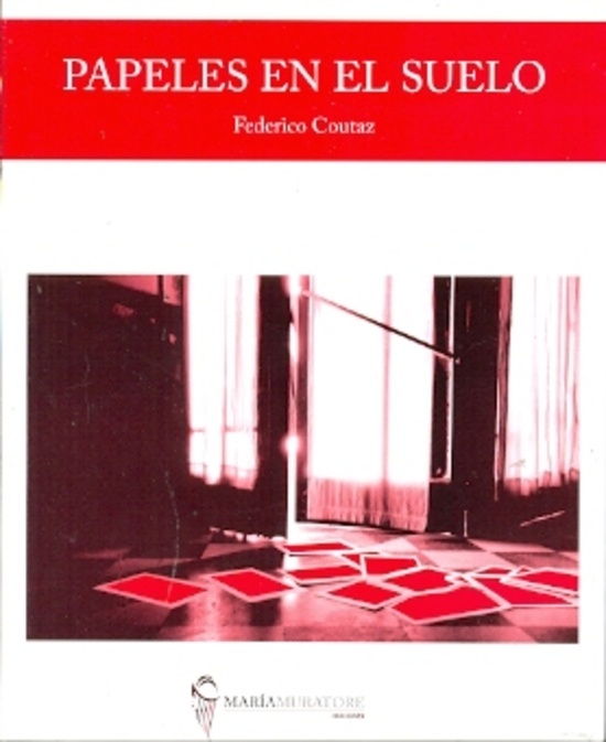 Papeles en el suelo