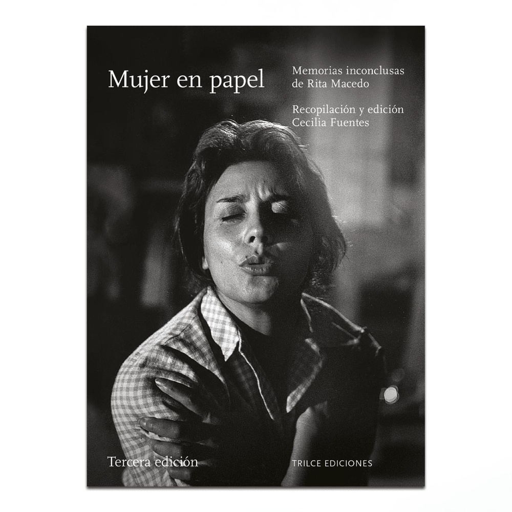 Mujer en papel